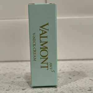 Valmont V-neck bundle